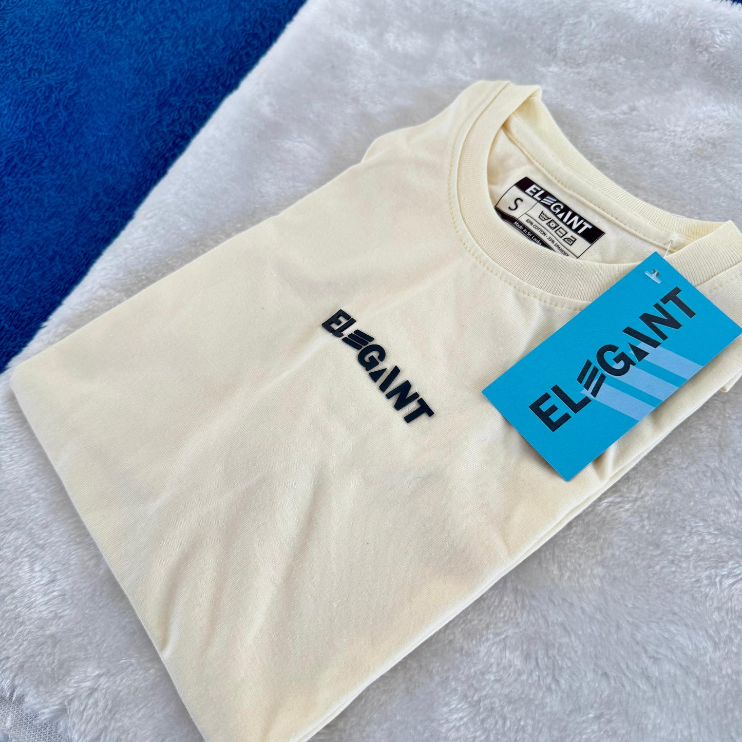 Minimal Unisex Tee – Cream White